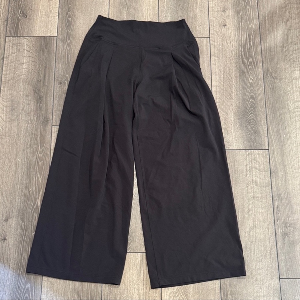 lululemon athletica Black Wide Leg Pants - Picture 4 of 8